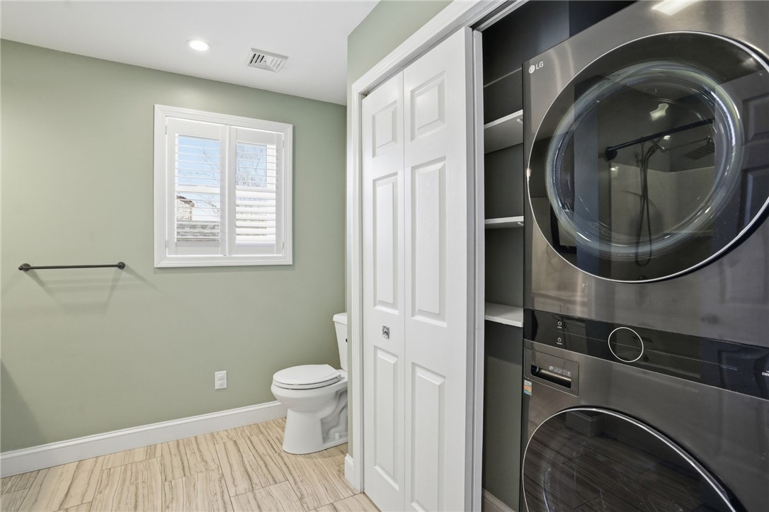 77 Walnut Street Portsmouth, RI 02871 - Photo 12 of 33