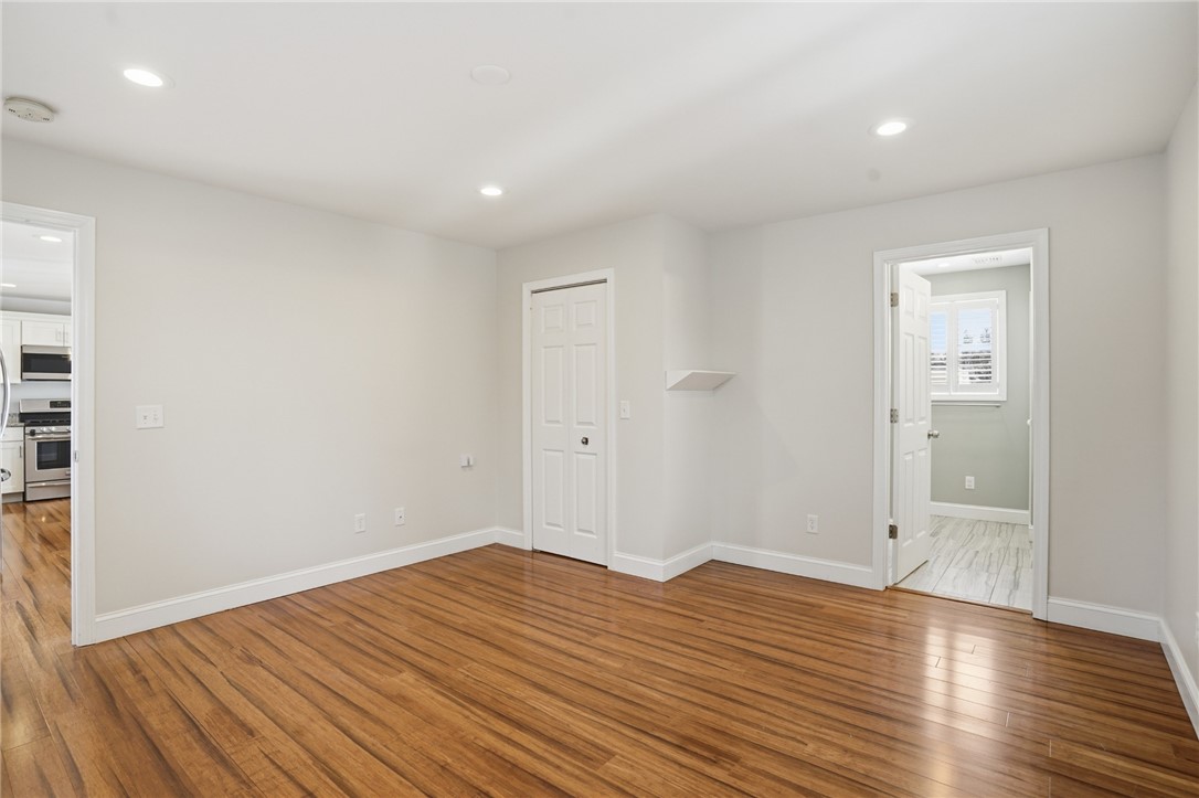 77 Walnut Street Portsmouth, RI 02871 - Photo 18 of 33