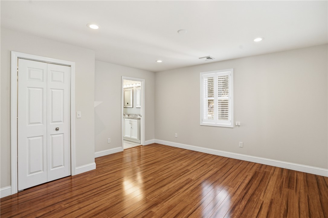77 Walnut Street Portsmouth, RI 02871 - Photo 10 of 33