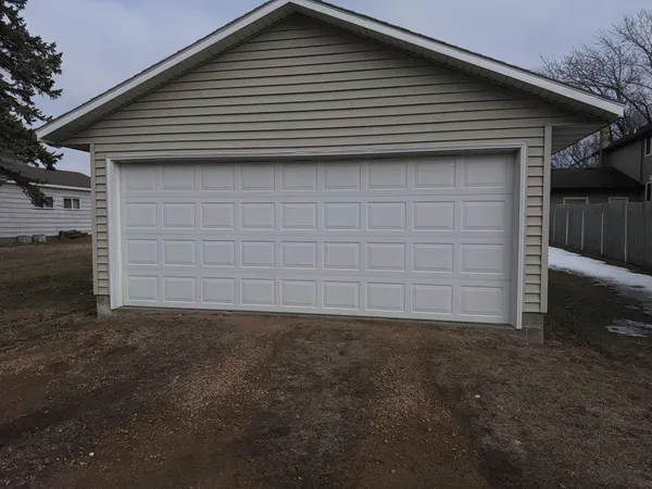 $450,000 | 316 Pershing Avenue North, New Prague, MN 56071