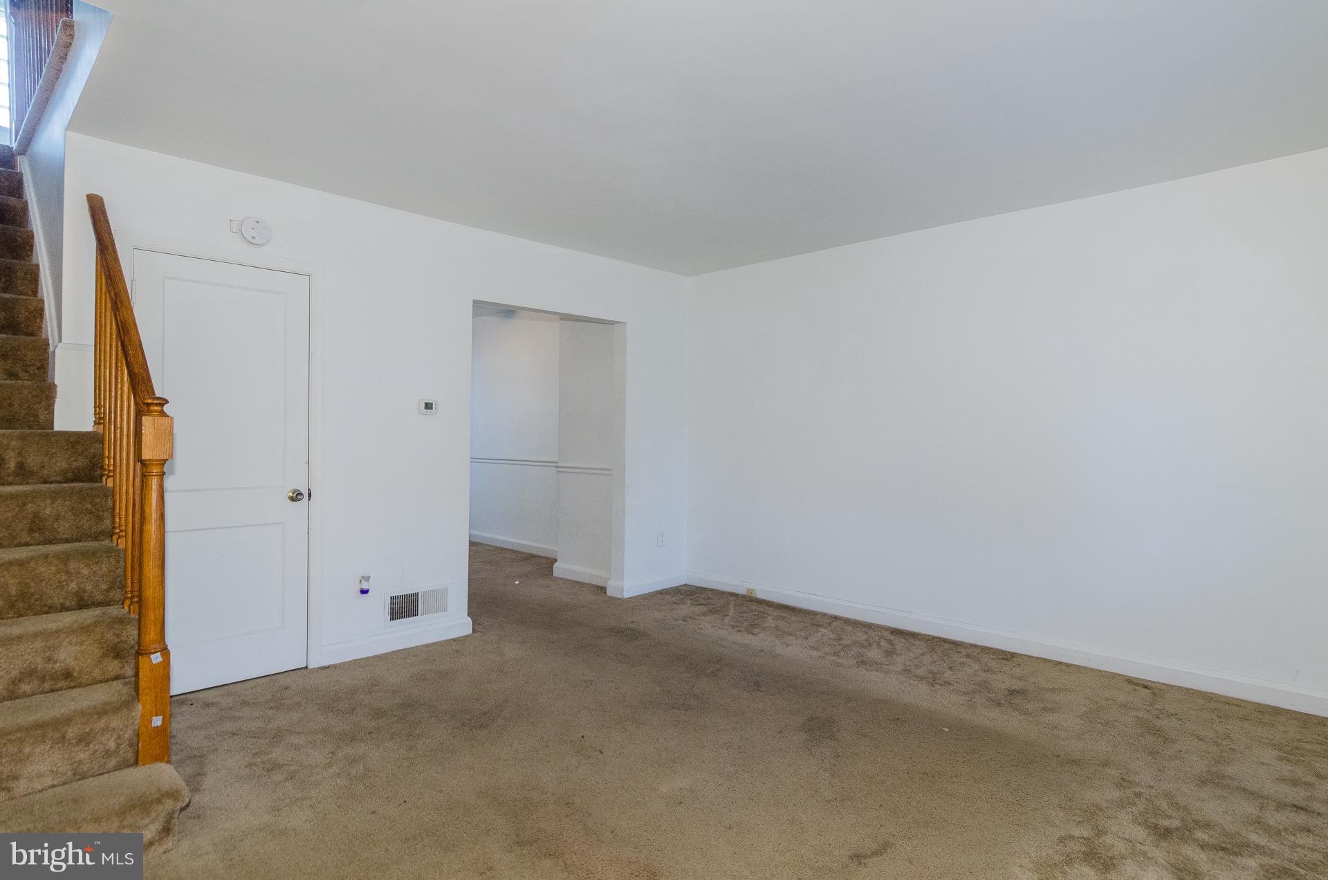 406 Grovethorn Road Baltimore, MD 21220 - Photo 2 of 30 Living Room