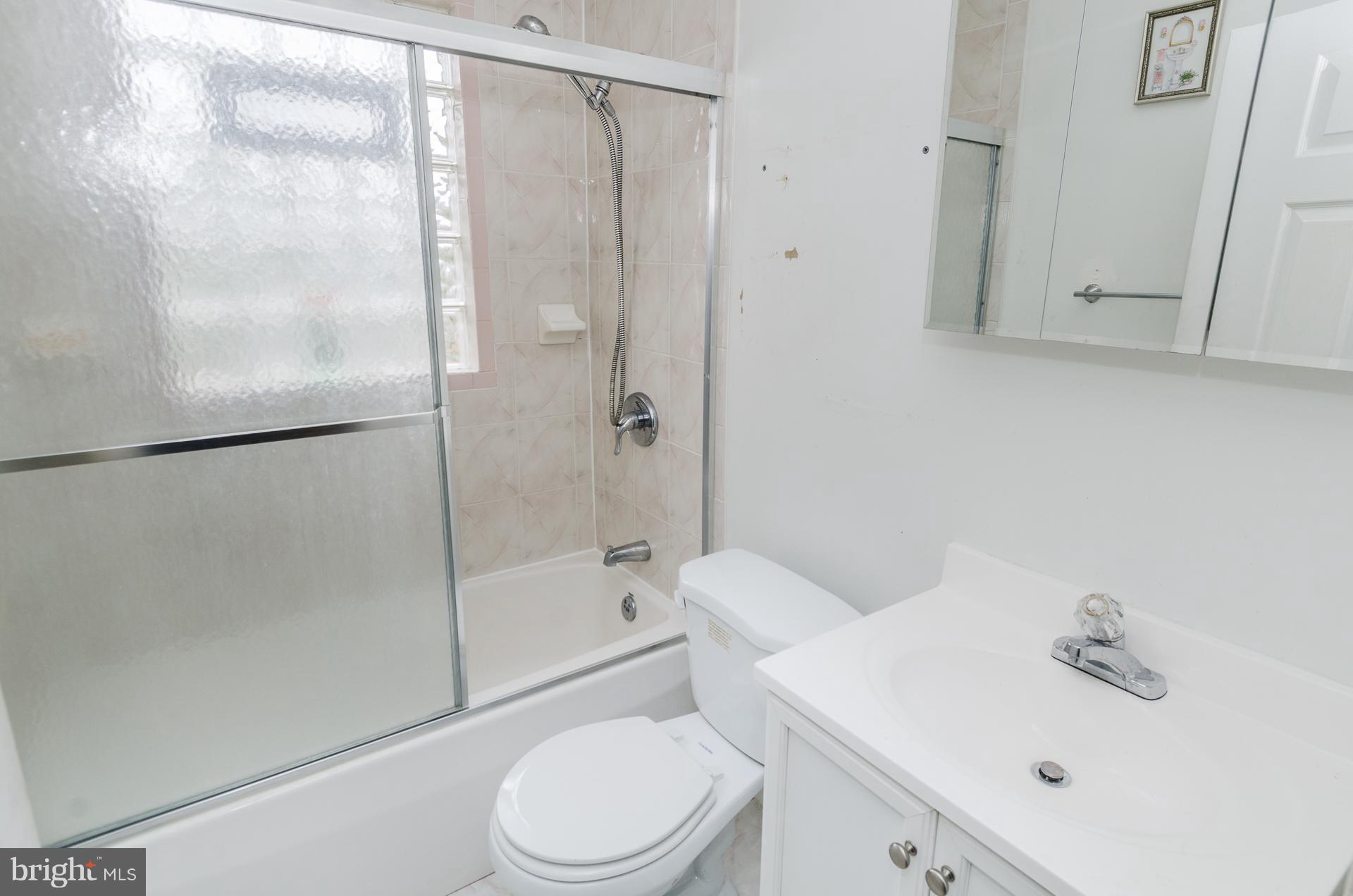 406 Grovethorn Road Baltimore, MD 21220 - Photo 12 of 30 Bedroom (Master)