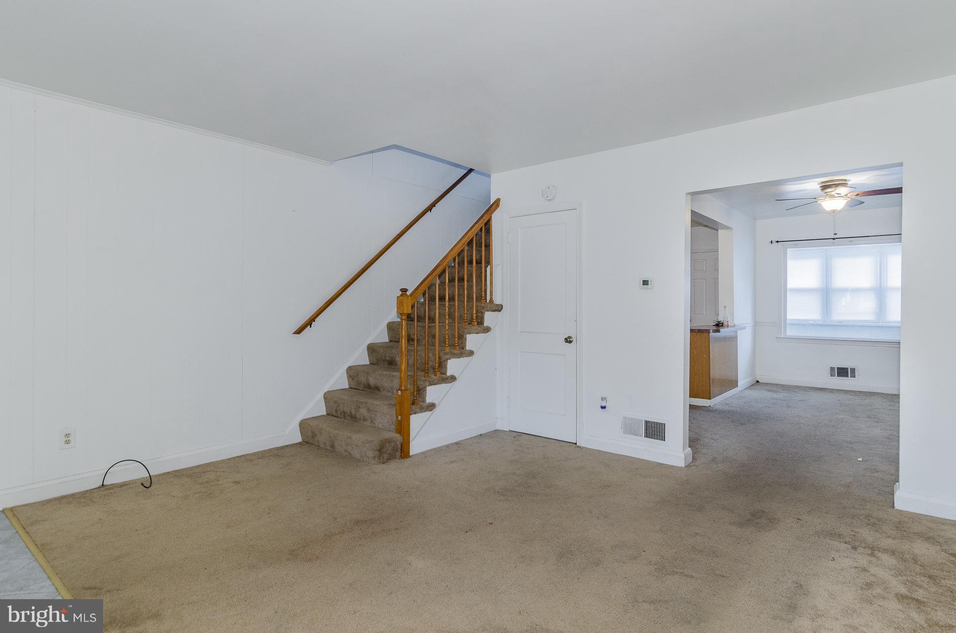 406 Grovethorn Road Baltimore, MD 21220 - Photo 3 of 30 Living Room