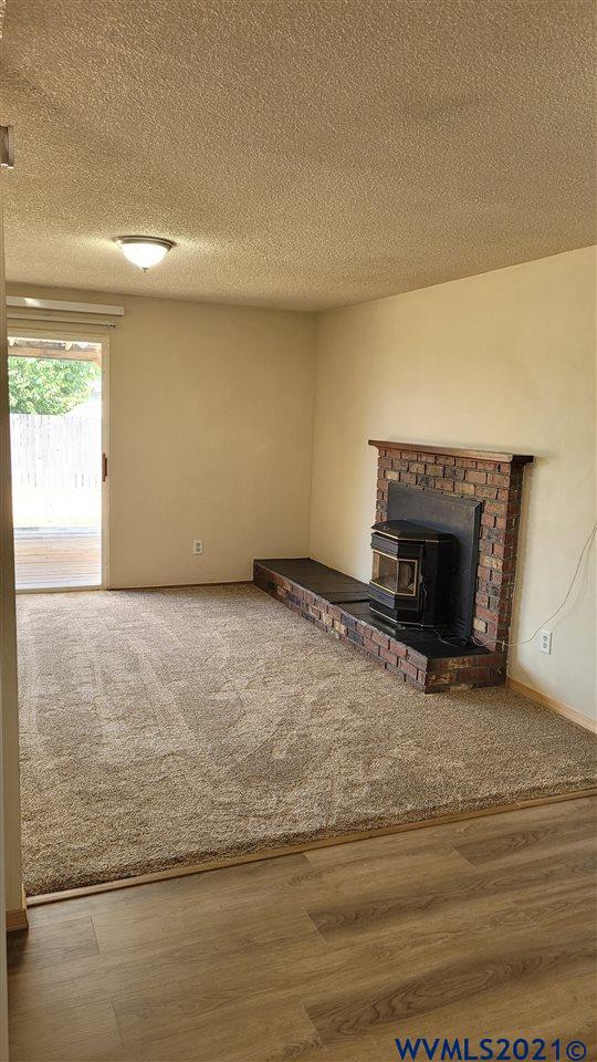 311 Walker Road Lebanon, OR 97355 - Photo 9 of 36 Gallery Image 9