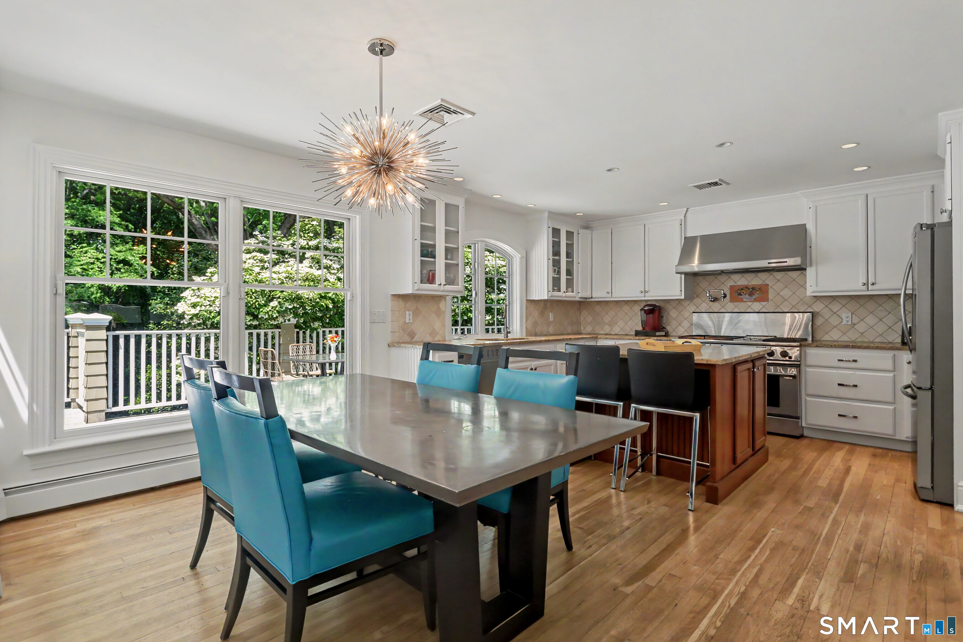 186 Compo Road South Westport, CT 06880 - Photo 11 of 40 Another View