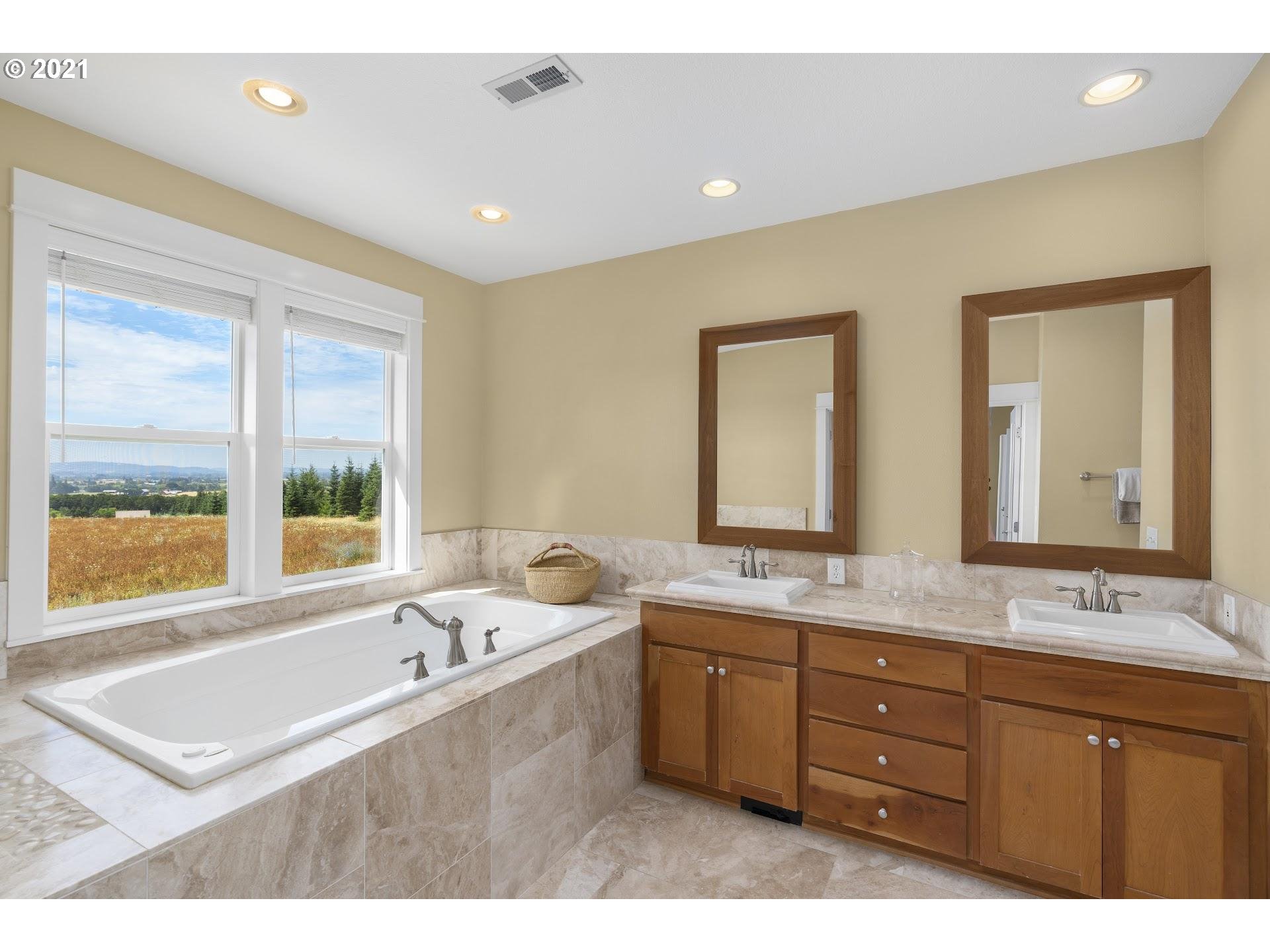 38191 Northwest Hahn Road Banks, OR 97106 - Photo 17 of 32 Owner's Suite Bathroom