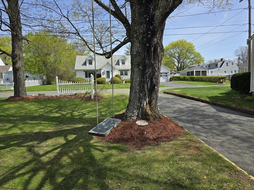 4 Chester Avenue Ware, MA 01082 - Photo 8 of 40 Gallery Image 8