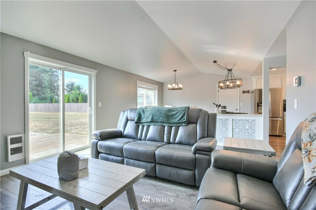 18441 Brandywine Court Southwest Rochester, WA 98579 - Photo 12 of 40 Gallery Image 12