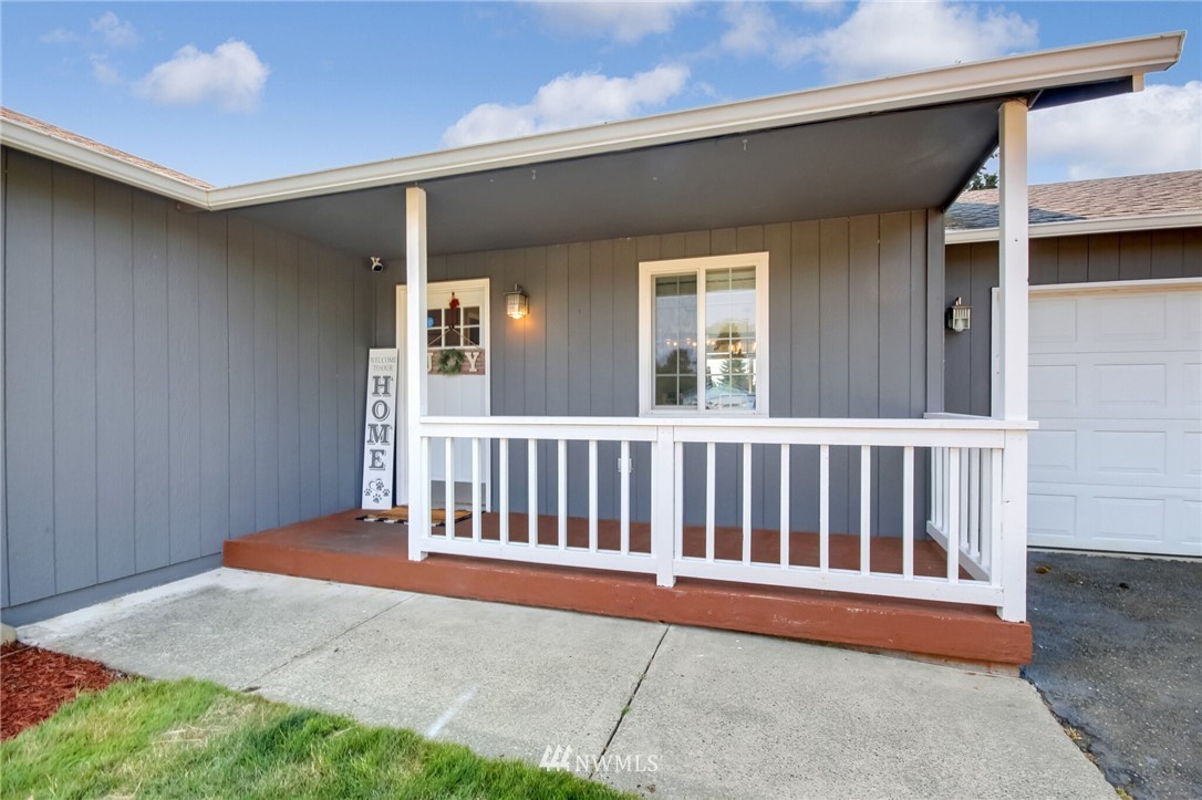 18441 Brandywine Court Southwest Rochester, WA 98579 - Photo 6 of 40 Gallery Image 6