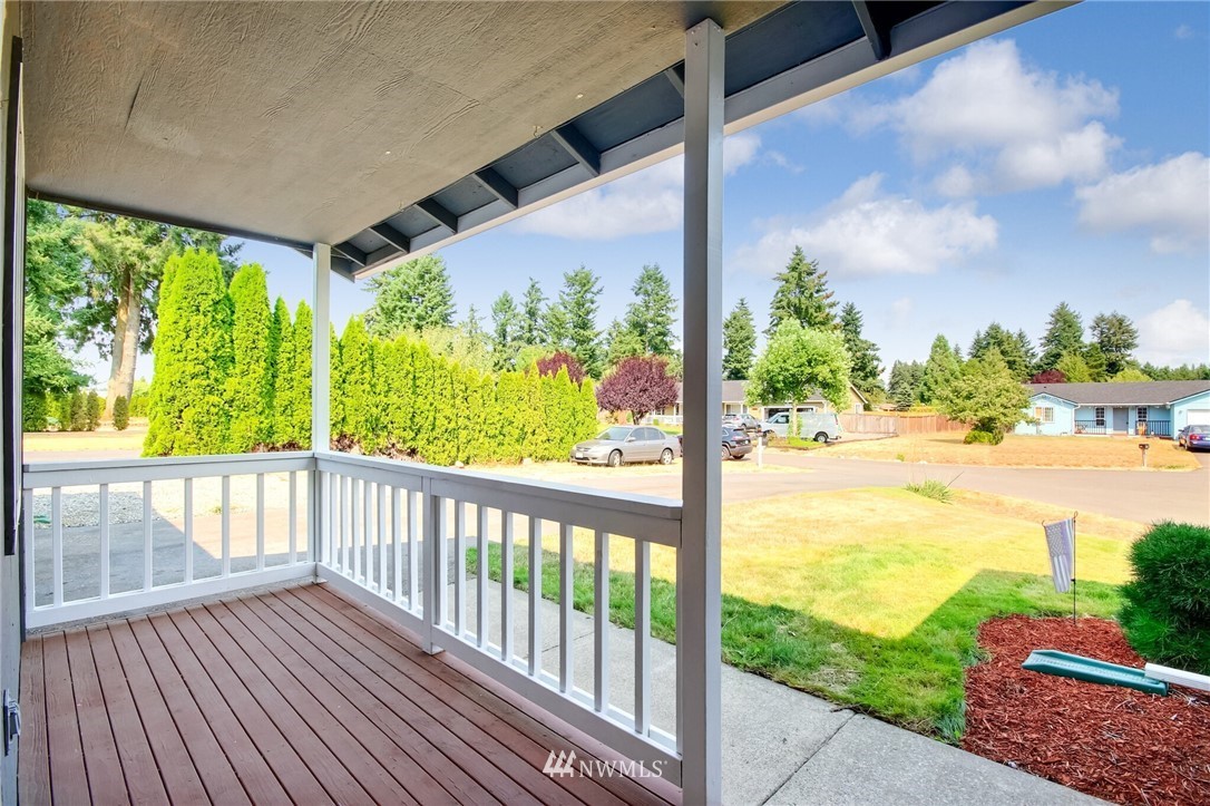 18441 Brandywine Court Southwest Rochester, WA 98579 - Photo 7 of 40 Gallery Image 7