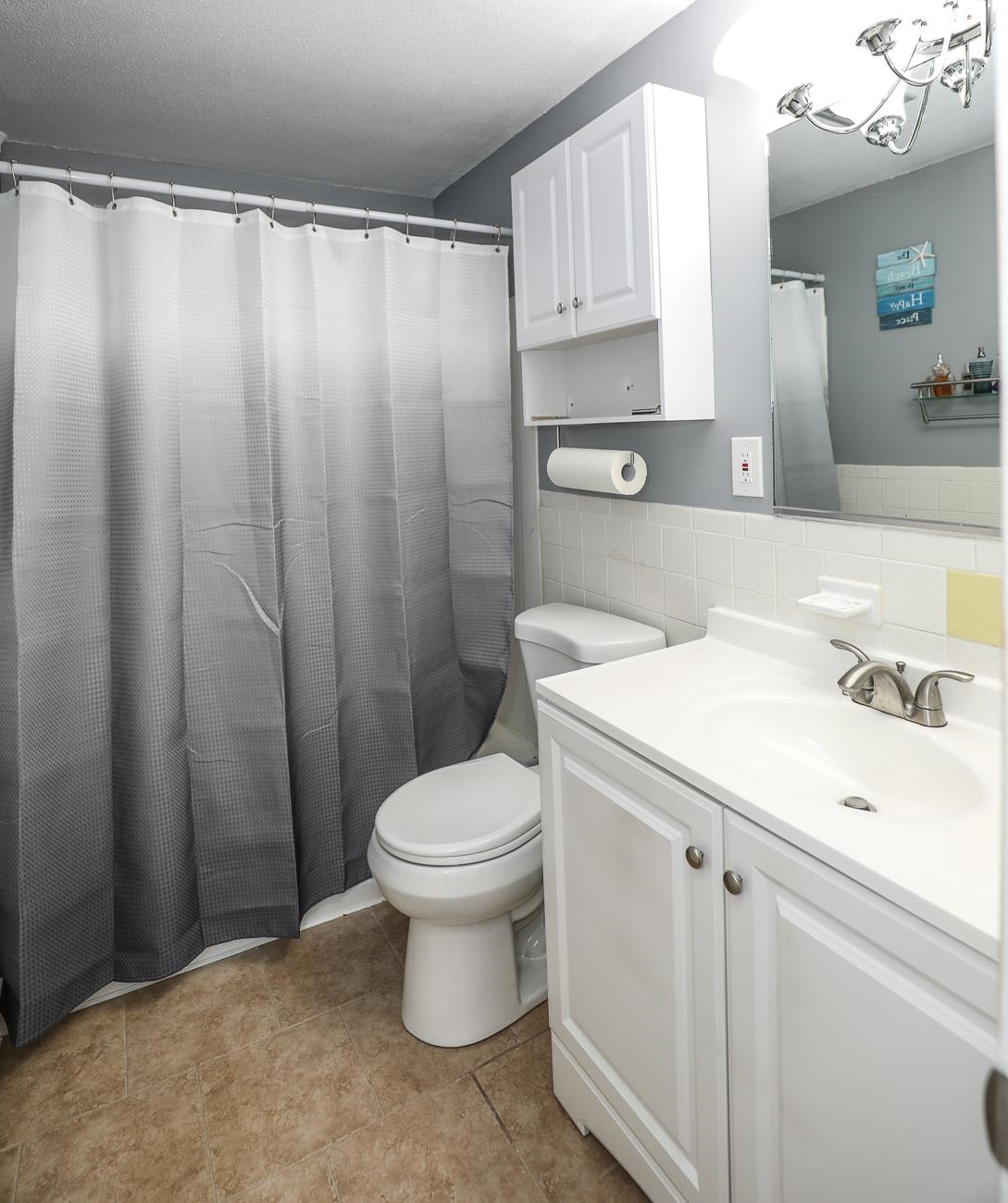 110 English Village Road, Unit 302 Manchester, NH 03102 - Photo 16 of 19 Gallery Image 16