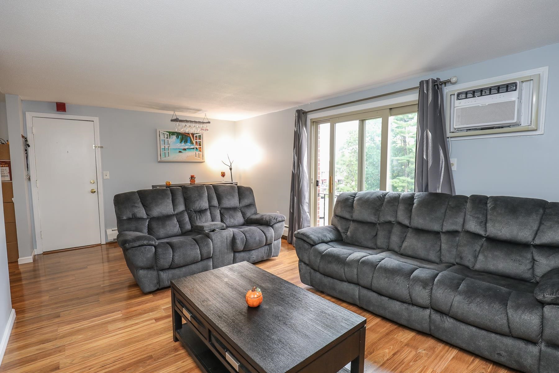 110 English Village Road, Unit 302 Manchester, NH 03102 - Photo 3 of 19 Gallery Image 3