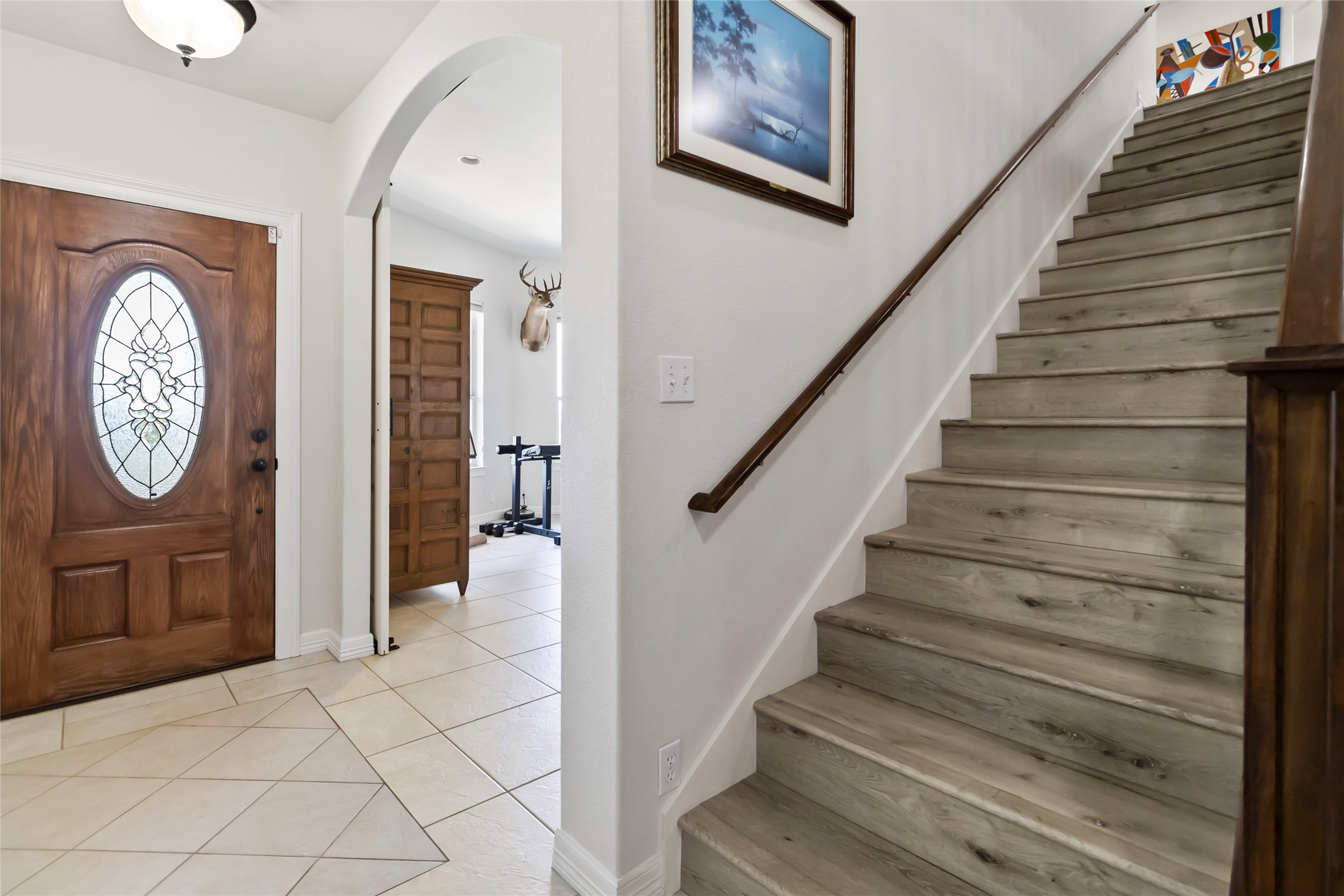 633 Flaman Road Canyon Lake, TX 78133 - Photo 19 of 40 a view of entryway with wooden floor