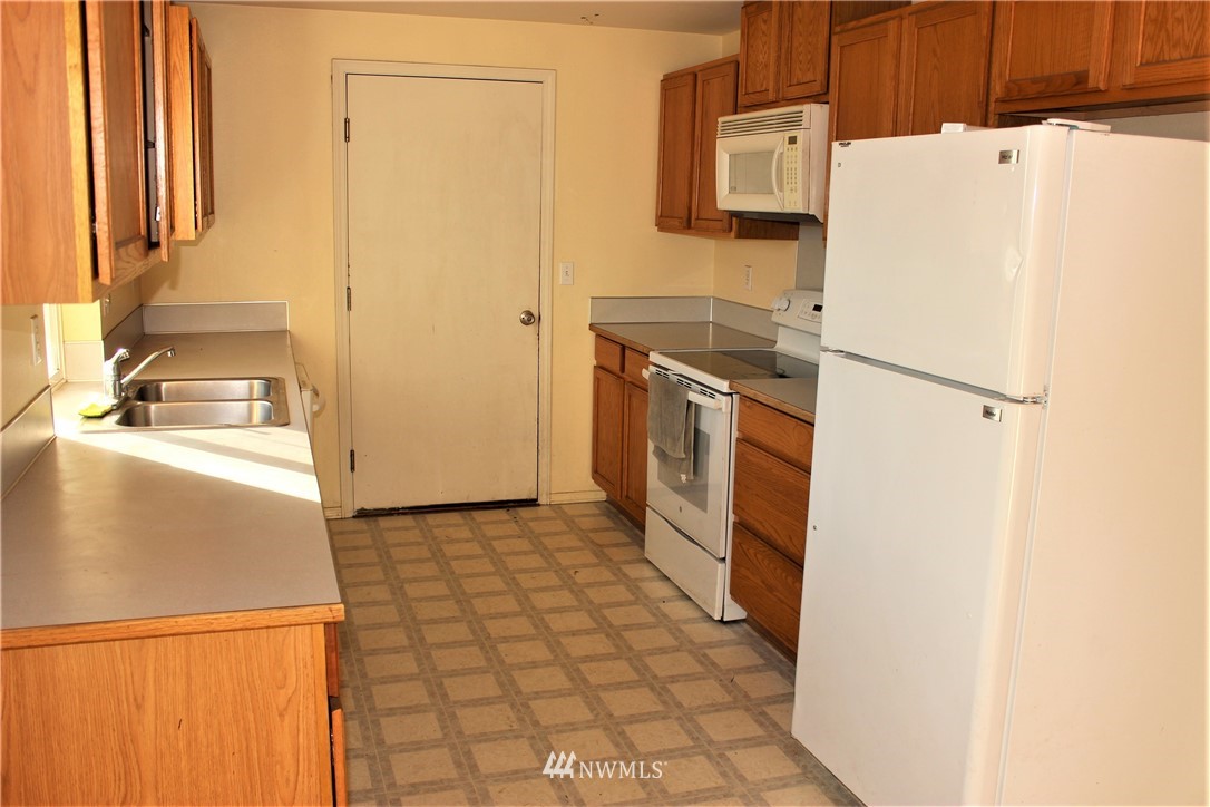 20038 Jowsey Court Southwest Rochester, WA 98579 - Photo 6 of 18 Gallery Image 6