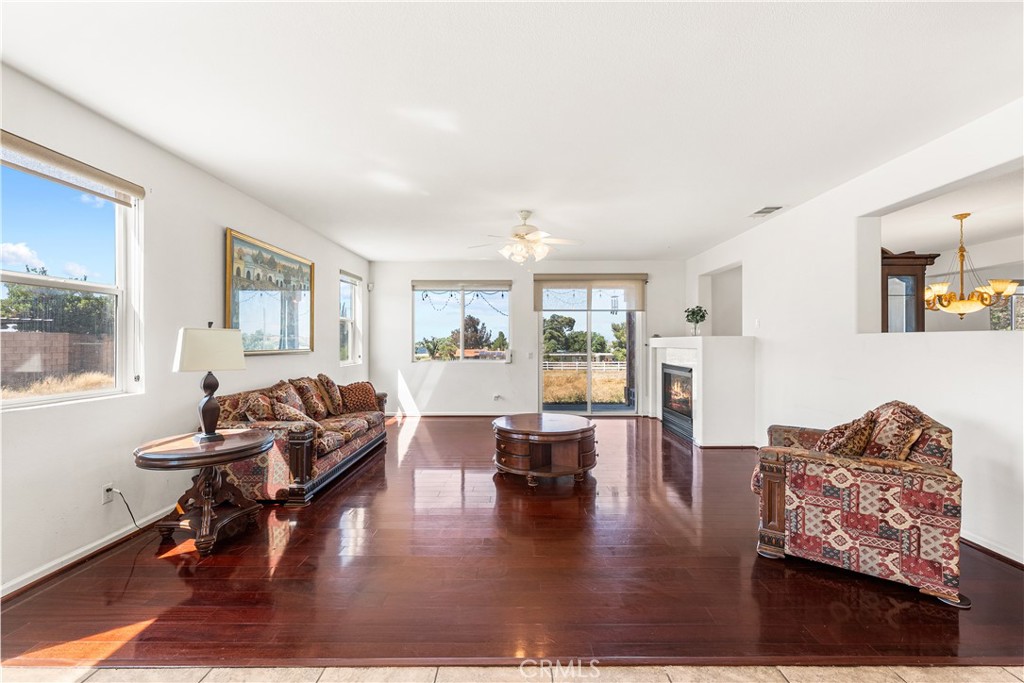 658 East Lago Lindo Road Palmdale, CA 93550 - Photo 24 of 73