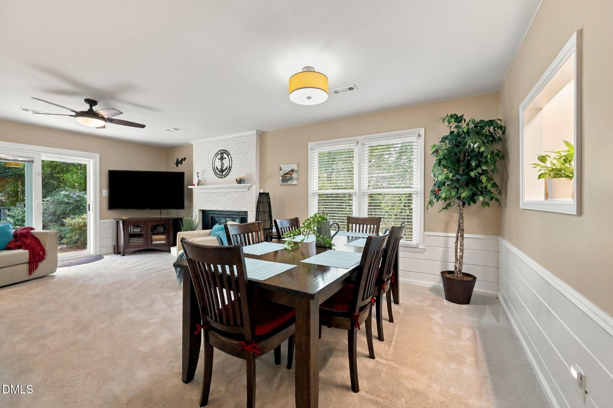 6412 Meadow View Drive Raleigh, NC 27609 - Photo 10 of 30 Dining Area