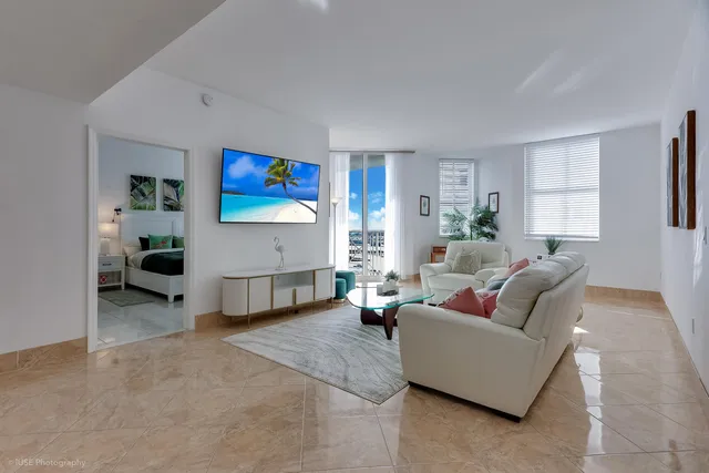 $4,200 | 255 Evernia Street, Unit 1008, West Palm Beach, FL 33401