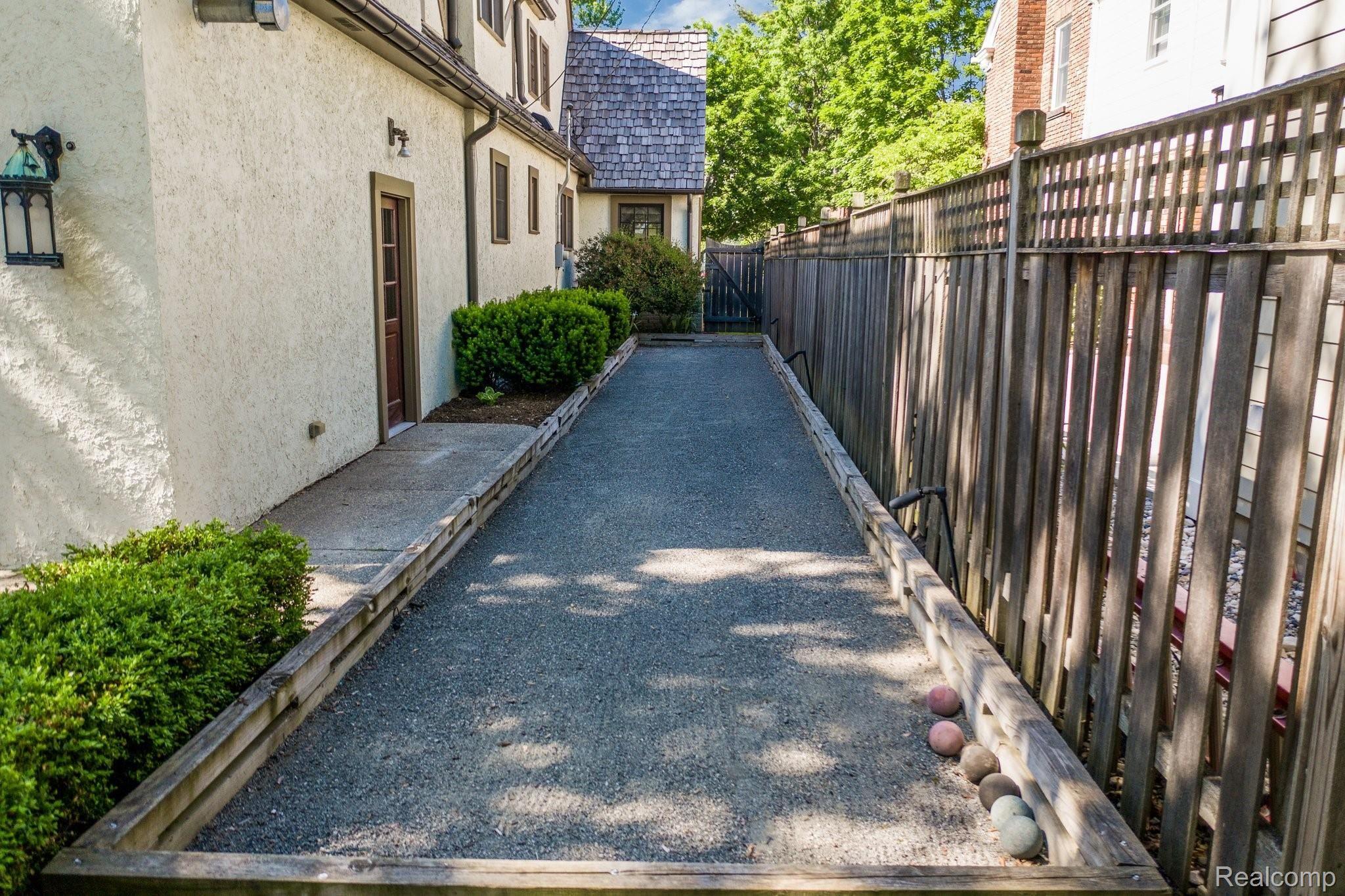512 Rivenoak Street Birmingham, MI 48009 - Photo 43 of 47 Bocce ball court.