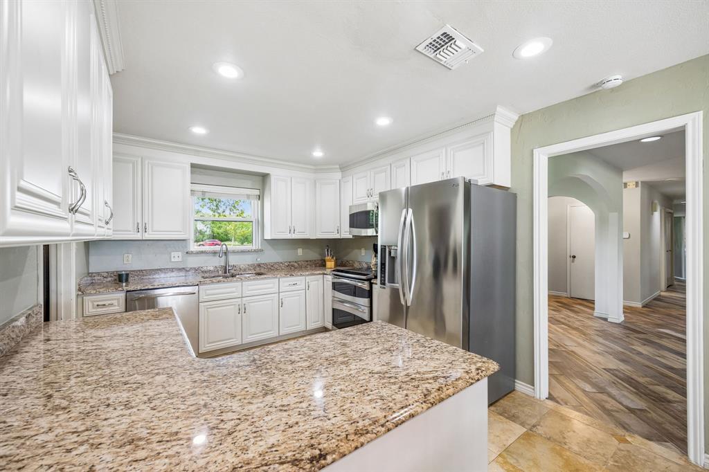 1300 Rock Ridge Road Lucas, TX 75002 - Photo 5 of 27