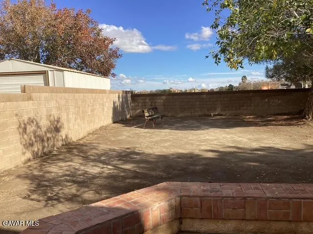 $2,400 | 44603 Palm Lane, Lancaster, CA 93535