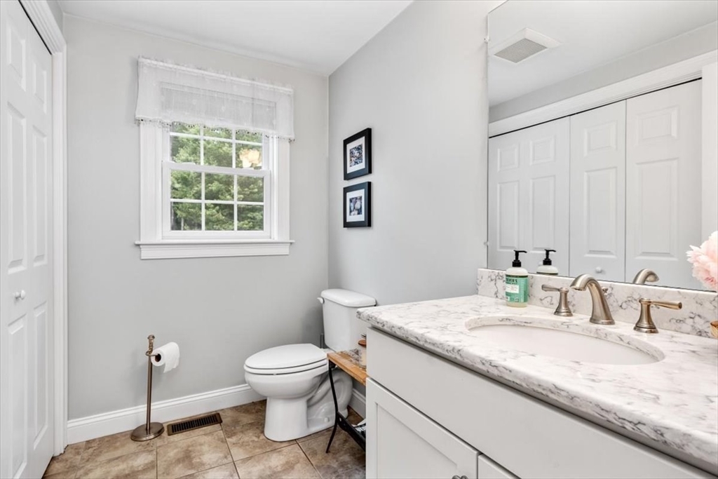 1296 Main Street Hanover, MA 02339 - Photo 14 of 42 Gallery Image 14