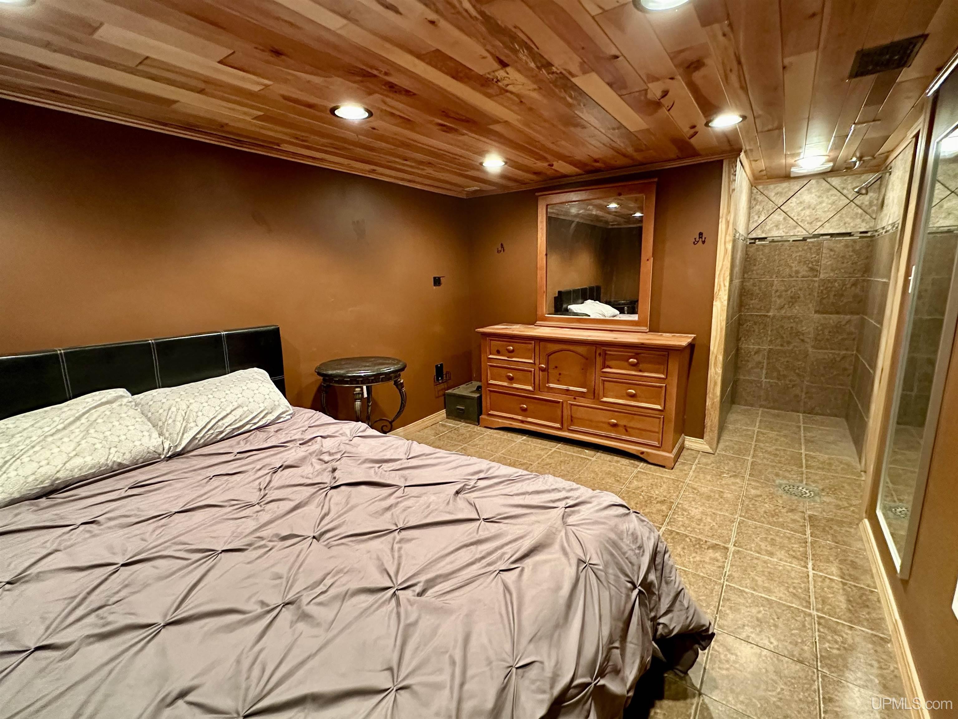 5281 Sunset Road Ironwood, MI 49938 - Photo 33 of 51