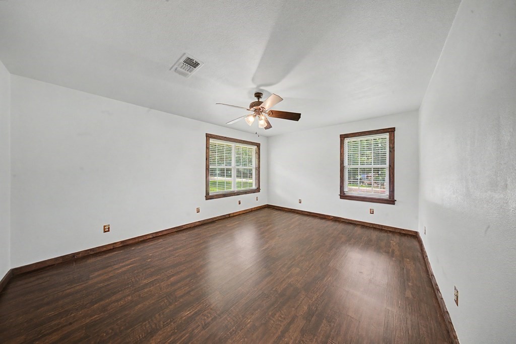 508 Miller Street Broaddus, TX 75929 - Photo 14 of 17