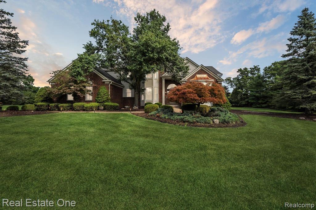 50066 Oak View Court Plymouth, MI 48170 - Photo 1 of 65 Gallery Image 1
