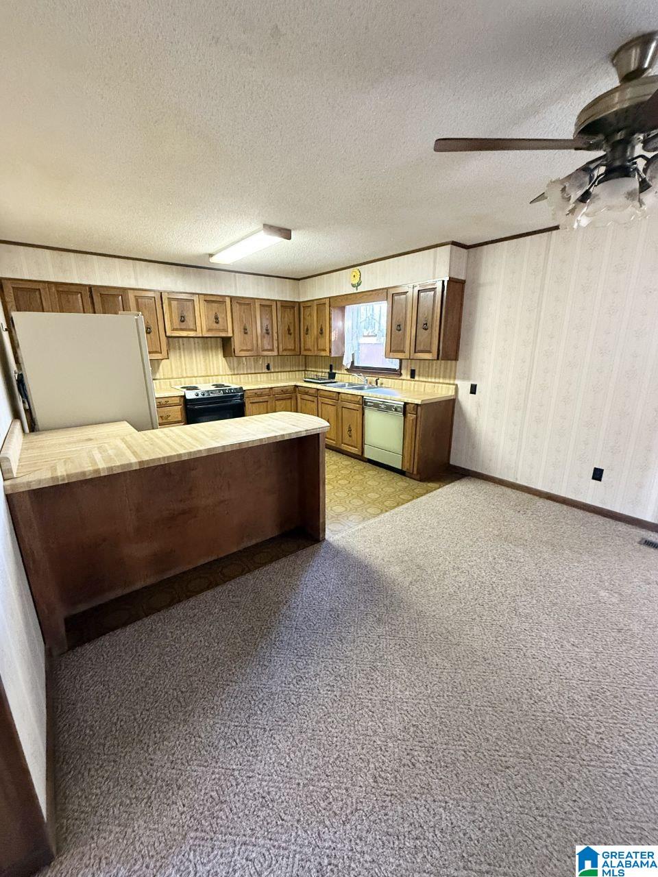 674 Tillman Road Boaz, AL 35957 - Photo 2 of 19
