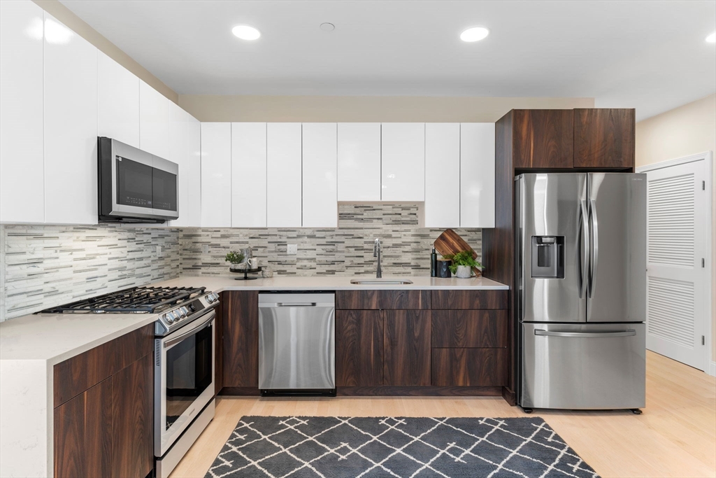 124 Warren Street, Unit 401 Boston, MA 02119 - Photo 11 of 27