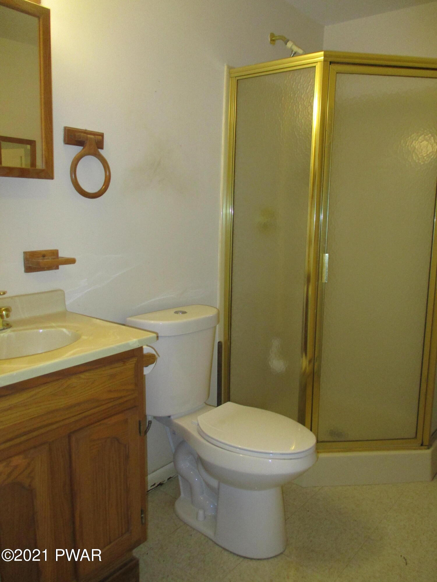 2273 Walnut Trail Bushkill, PA 18324 - Photo 16 of 26 Full Bath