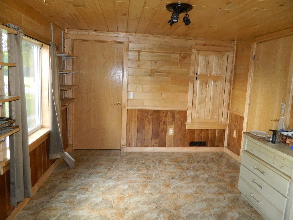 1816 Eisenhower Road Blanchard, MI 49310 - Photo 8 of 23