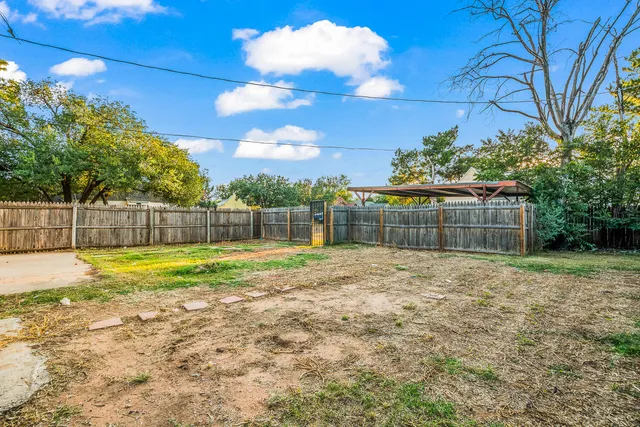 $99,900 | 2412 Avenue T, Lubbock, TX 79411