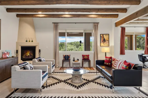 $1,225,000 | 22 Via Summa, Santa Fe, NM 87507