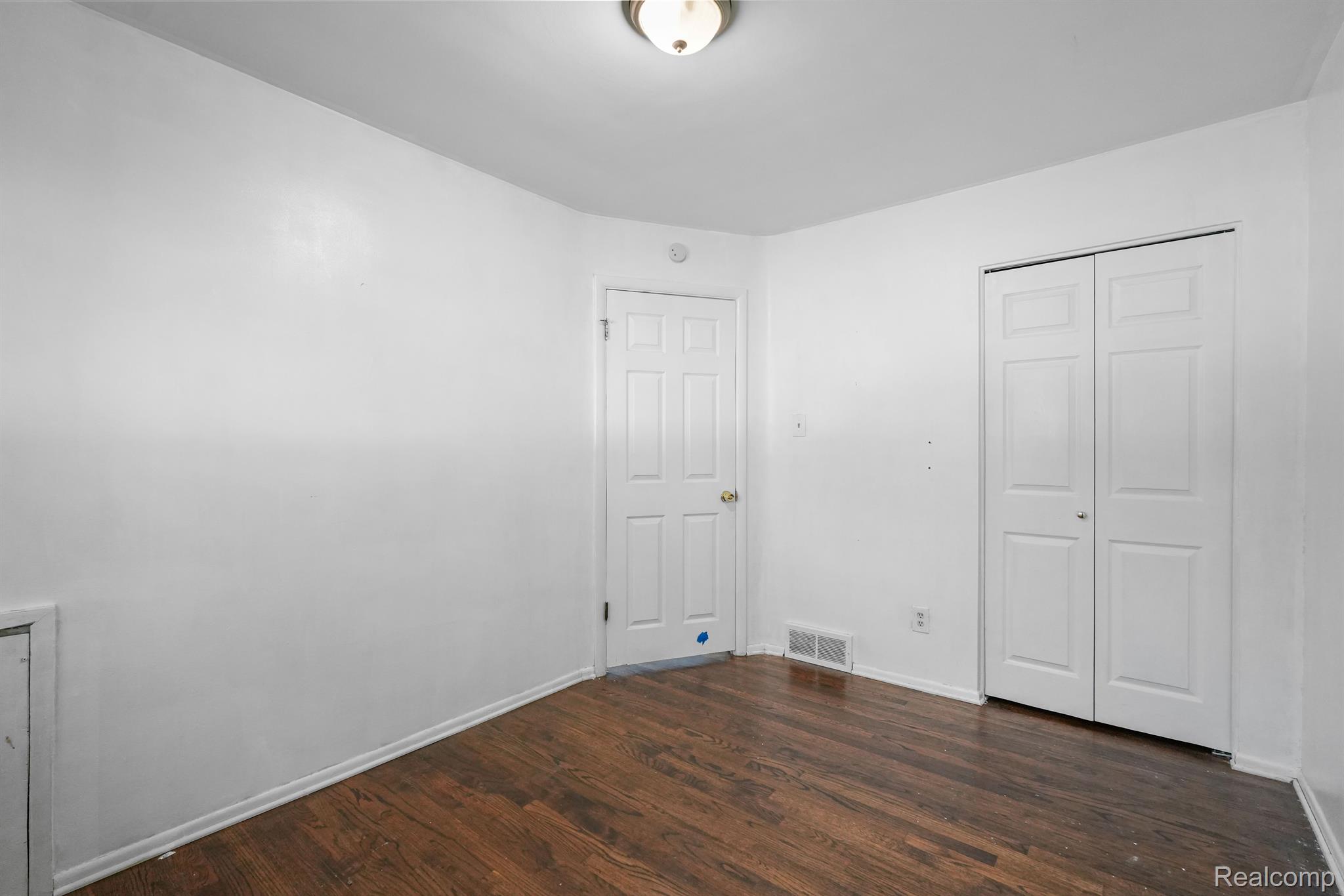 11932 Frazho Road Warren, MI 48089 - Photo 15 of 23 Gallery Image 15
