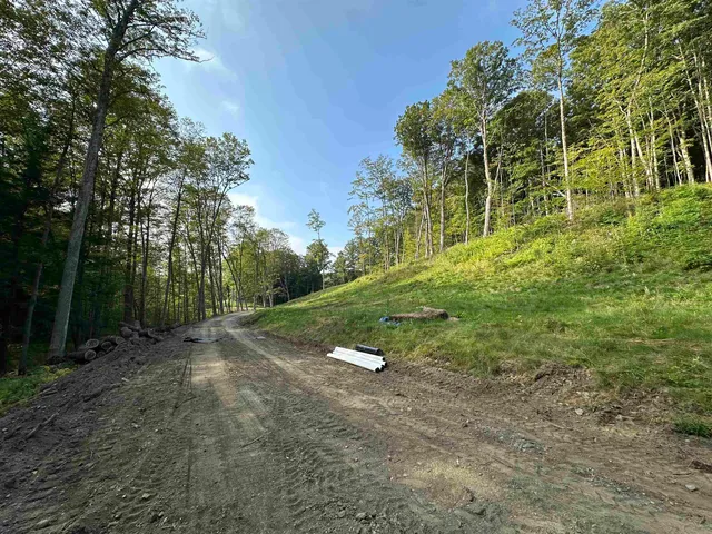 $585,000 | 932 Middle Road, Dummerston, VT 05301