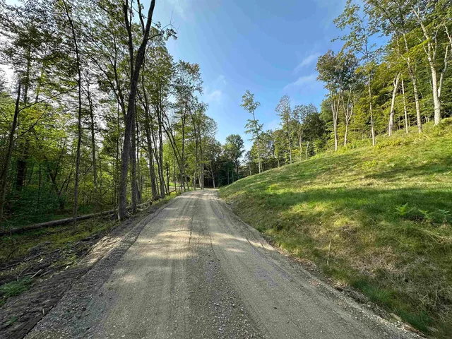 $585,000 | 932 Middle Road, Dummerston, VT 05301