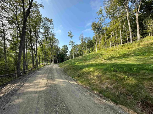 $585,000 | 932 Middle Road, Dummerston, VT 05301