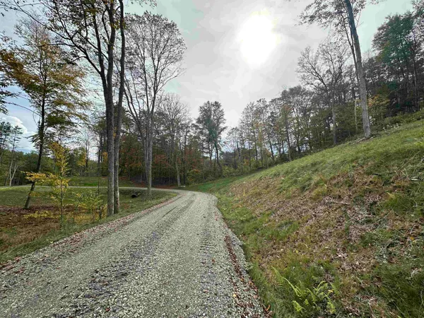 $585,000 | 932 Middle Road, Dummerston, VT 05301