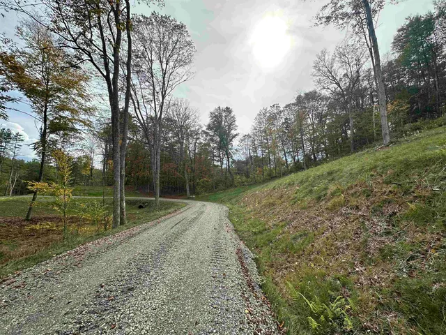 $585,000 | 932 Middle Road, Dummerston, VT 05301