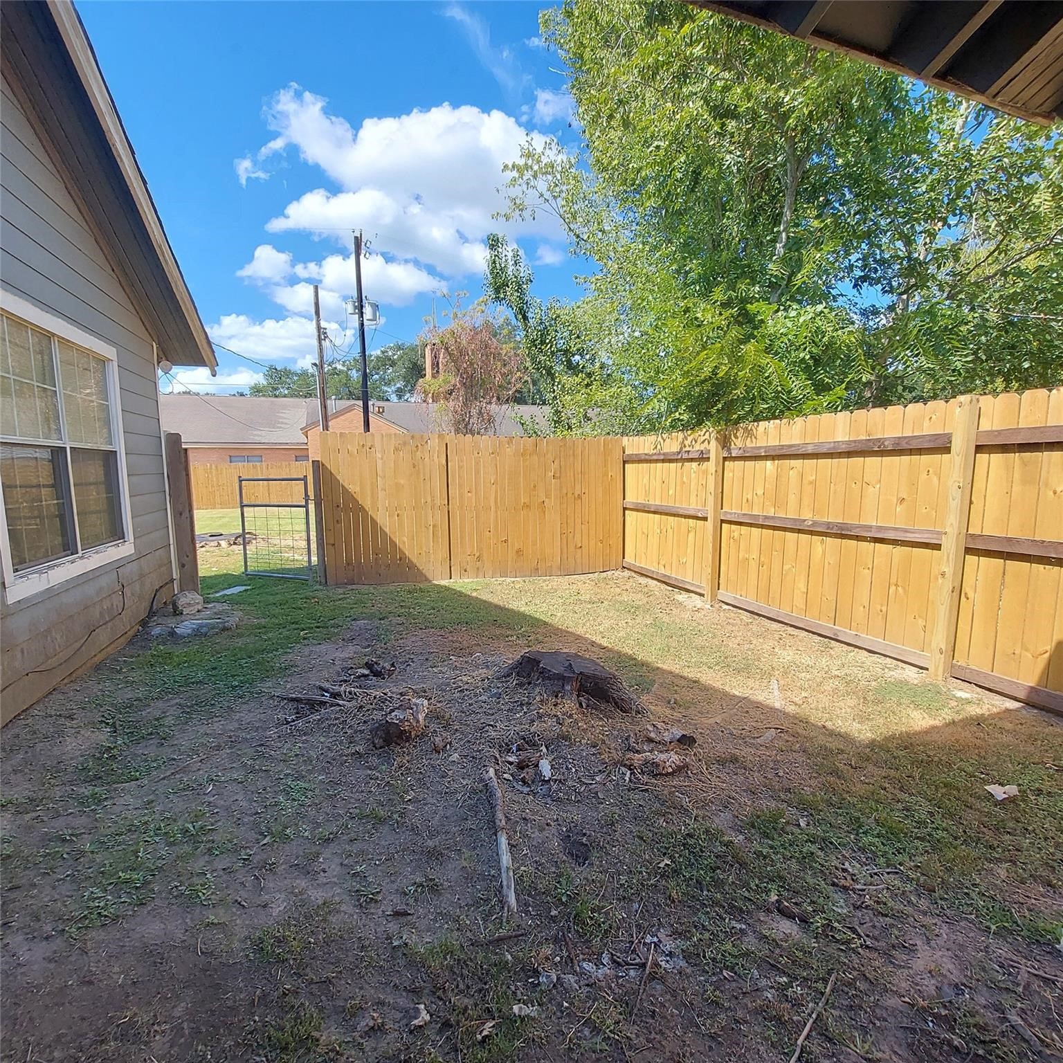 1025 6th Street Hempstead, TX 77445 - Photo 8 of 11 a view of a backyard