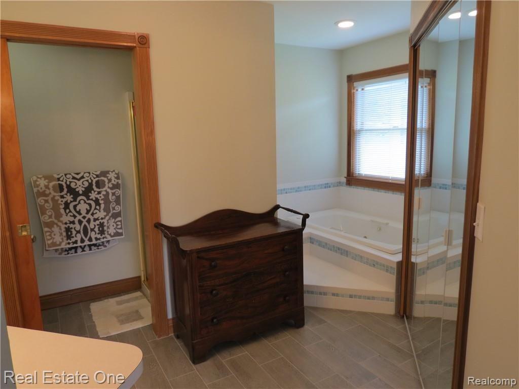 693 Argentine Road Howell, MI 48843 - Photo 29 of 41 046.JPG