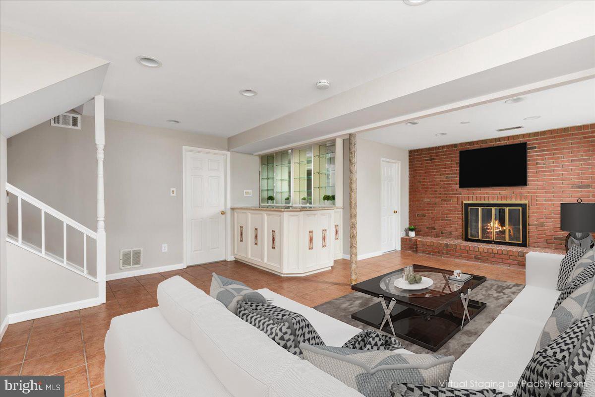 5313 Landgrave Lane Springfield, VA 22151 - Photo 24 of 58