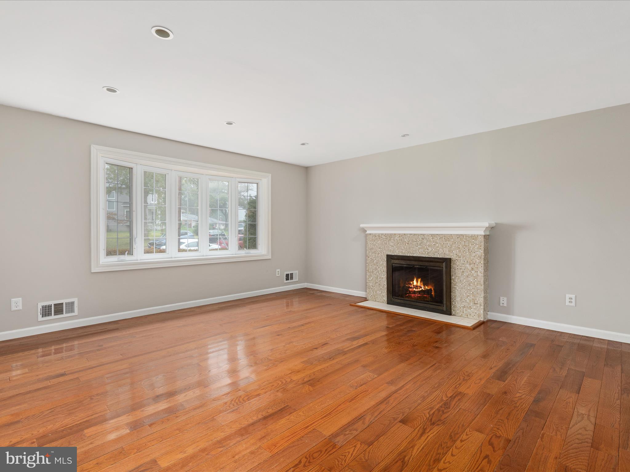 5313 Landgrave Lane Springfield, VA 22151 - Photo 4 of 58