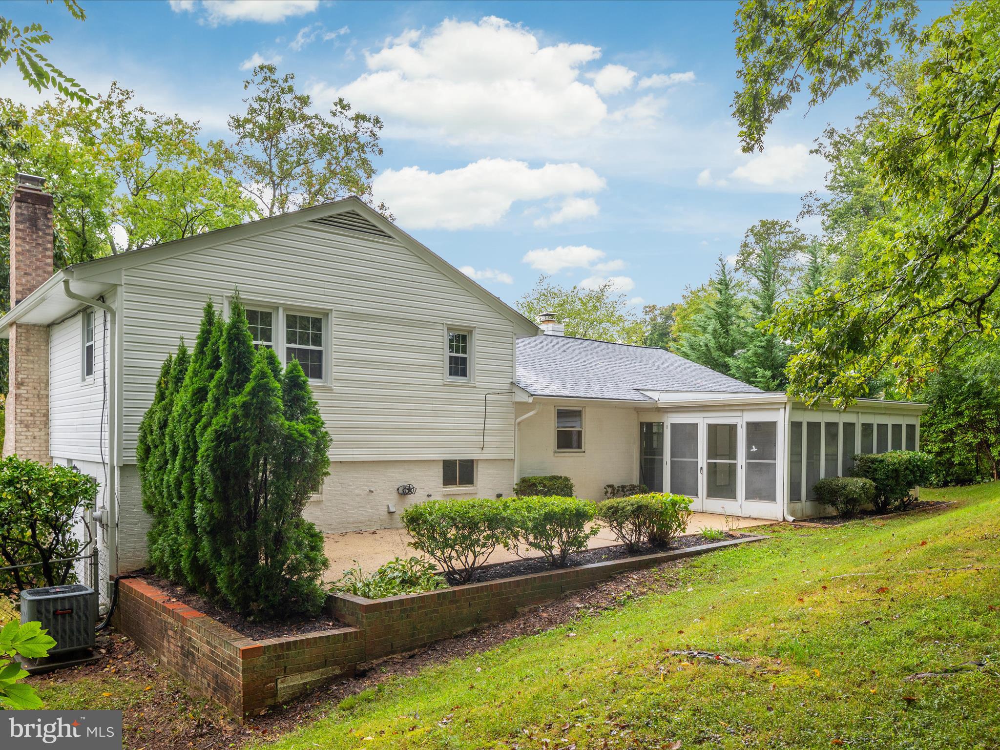 5313 Landgrave Lane Springfield, VA 22151 - Photo 41 of 58