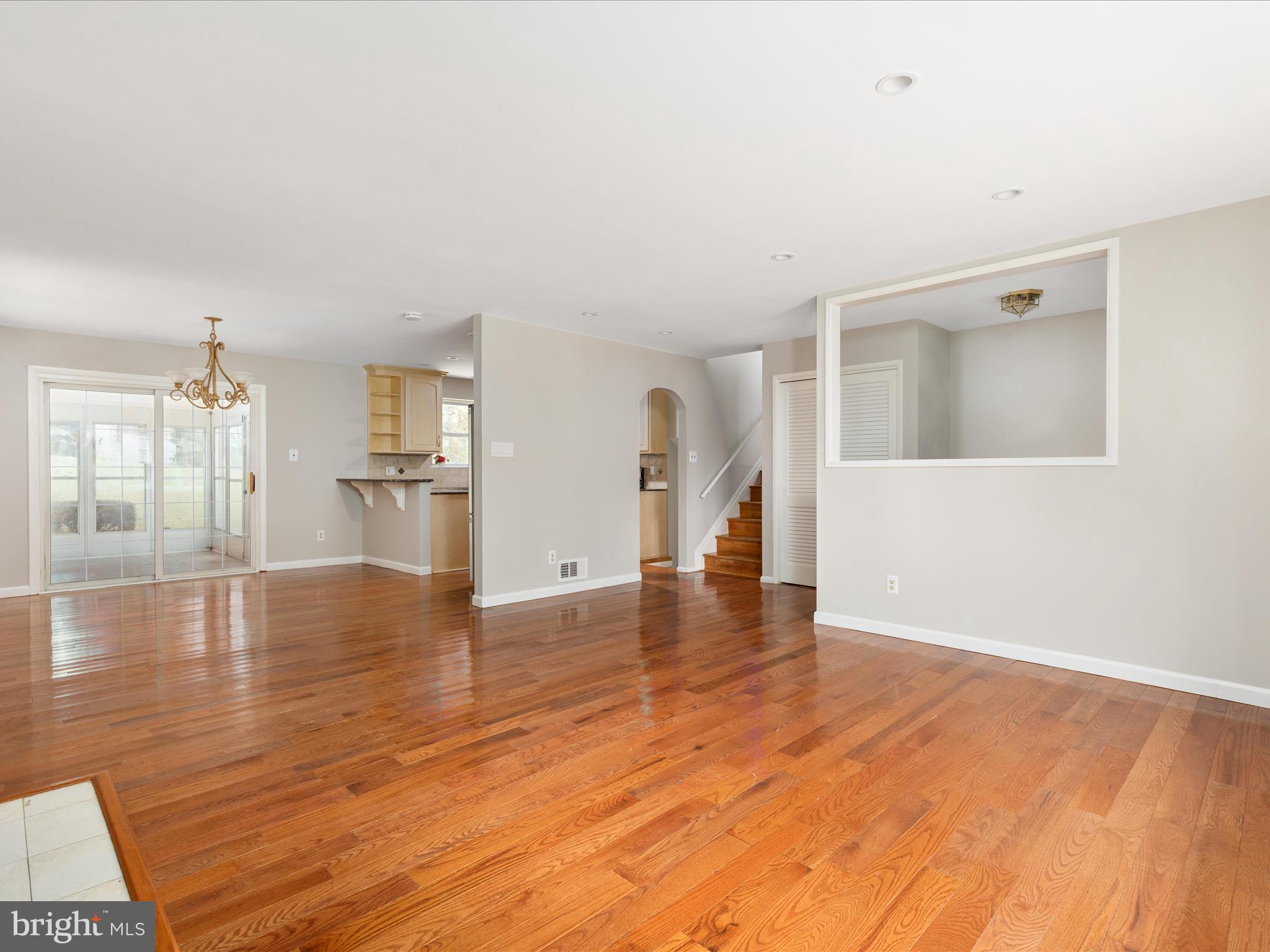 5313 Landgrave Lane Springfield, VA 22151 - Photo 6 of 58