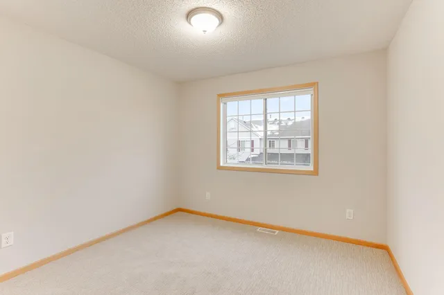 $2,195 | 18171 70th Avenue North, Maple Grove, MN 55311