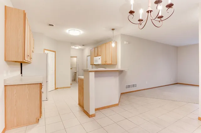 $2,195 | 18171 70th Avenue North, Maple Grove, MN 55311