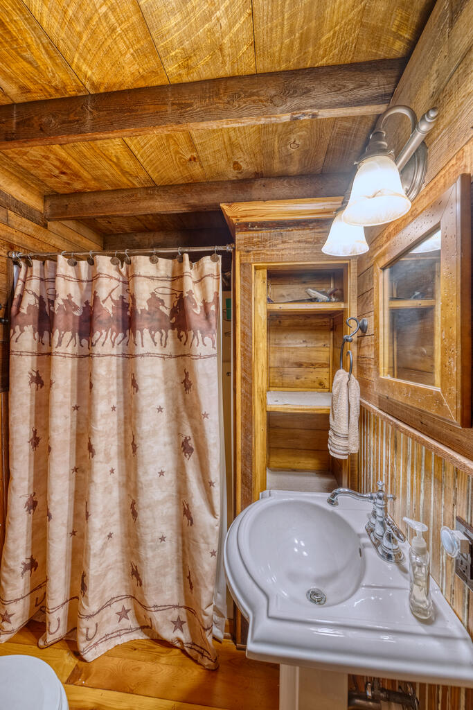 2242 Patterson Creek Road Leakey, TX 78873 - Photo 37 of 72 Gallery Image 37