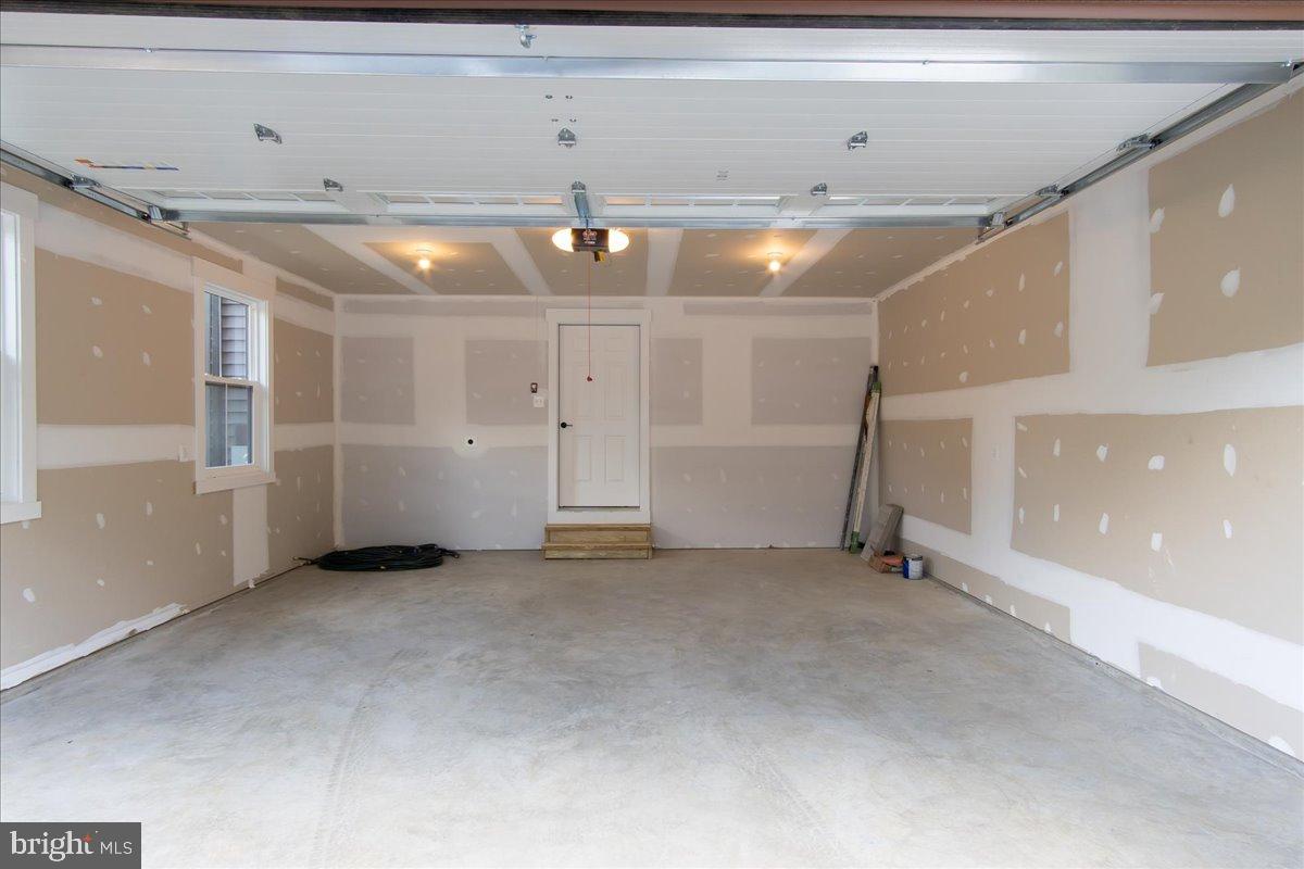 5409 Reeder Lane Frederick, MD 21702 - Photo 54 of 70 Spacious garage ready for your vision.